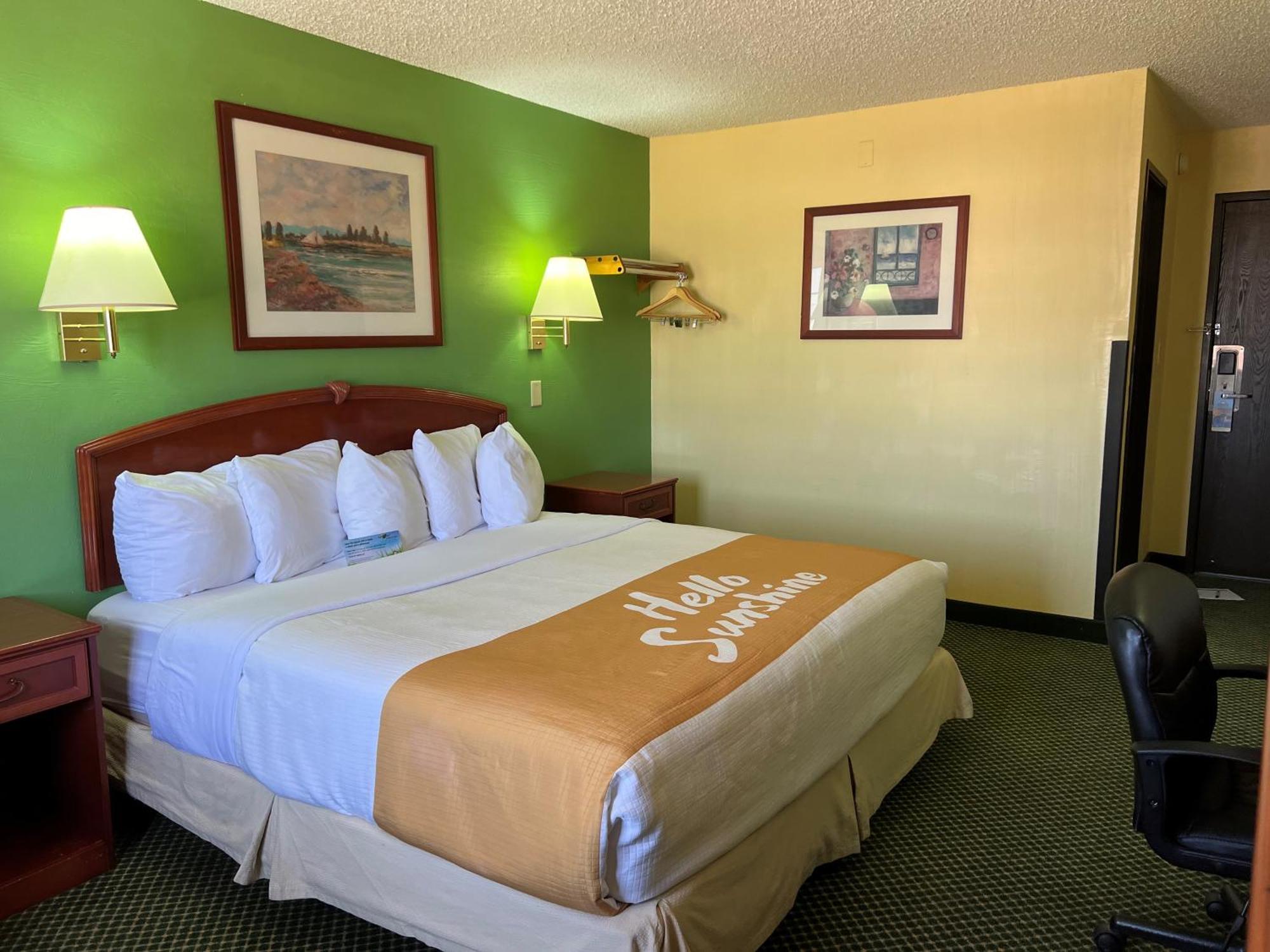 Days Inn By Wyndham Great Bend Exterior foto